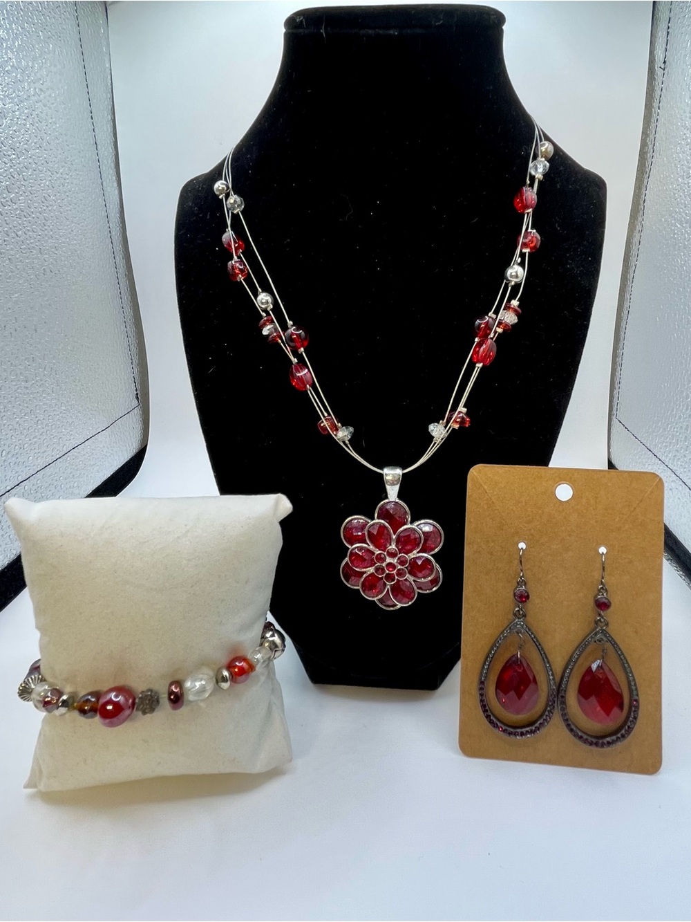 Red Flower Pendant Necklace & Earrings Set - Women Jewelry - Picture 2 of 9
